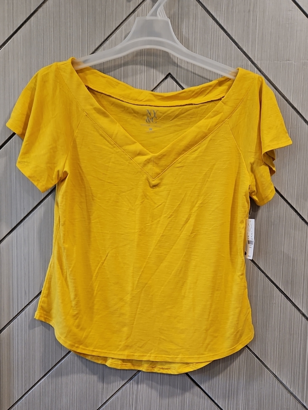 New York & Company Mustard Yellow V-Neck Short Sleeve Tee